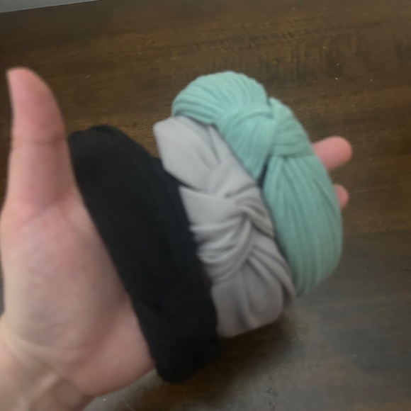 knotted headbands - Picture 3 of 3